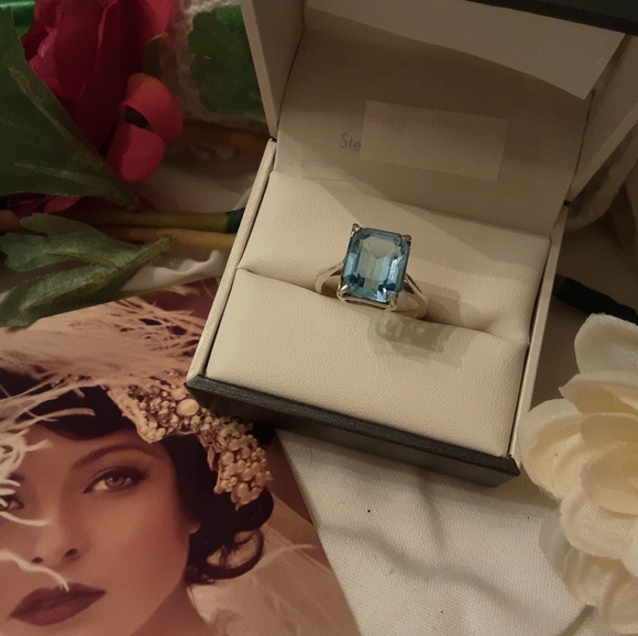 VINTAGE 925 SOLID STERLING, GENUINE 6CT. EMERALD CUT BLUE TOPAZ RING, SIZE 8 - Picture 17 of 17